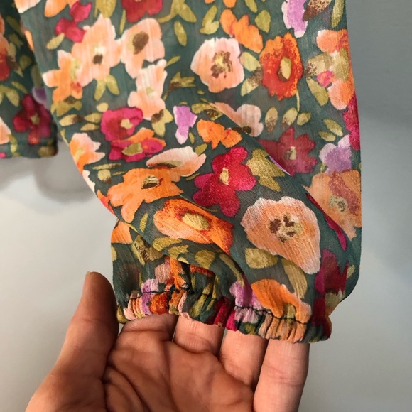 Lauren Conrad Floral Long Sleeve Top NWT - Picture 7 of 7